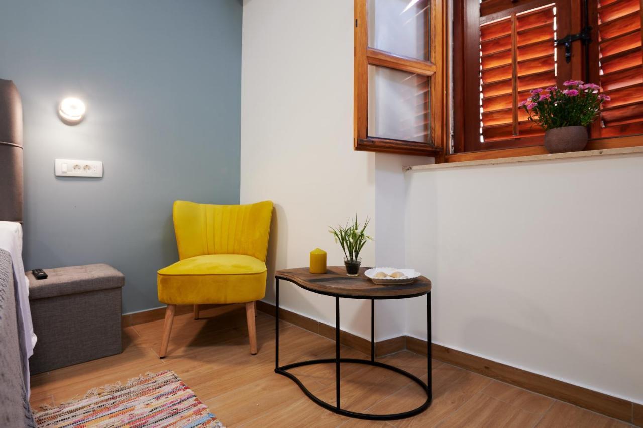 Bed and Breakfast Tomy - Katy Trogir Exterior foto